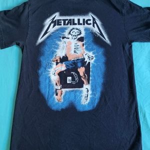 3/$50 Unisex band t Metallica size small. Short sleeve.